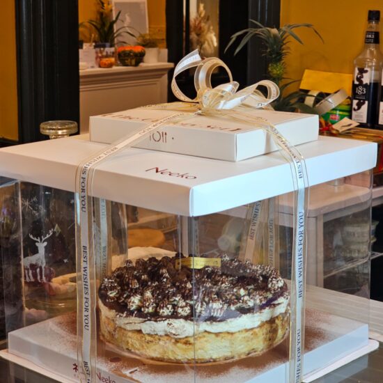 Tiramisu honey cheesecake with cocoa topping and creamy texture – Neeko